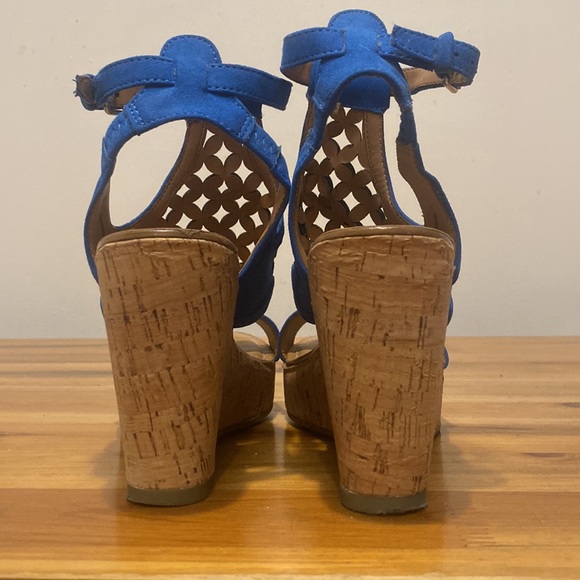$10 CLEARANCE - Franco Sarto Electric Blue Espadrilles / Wedges in Size 6 - Picture 8 of 10